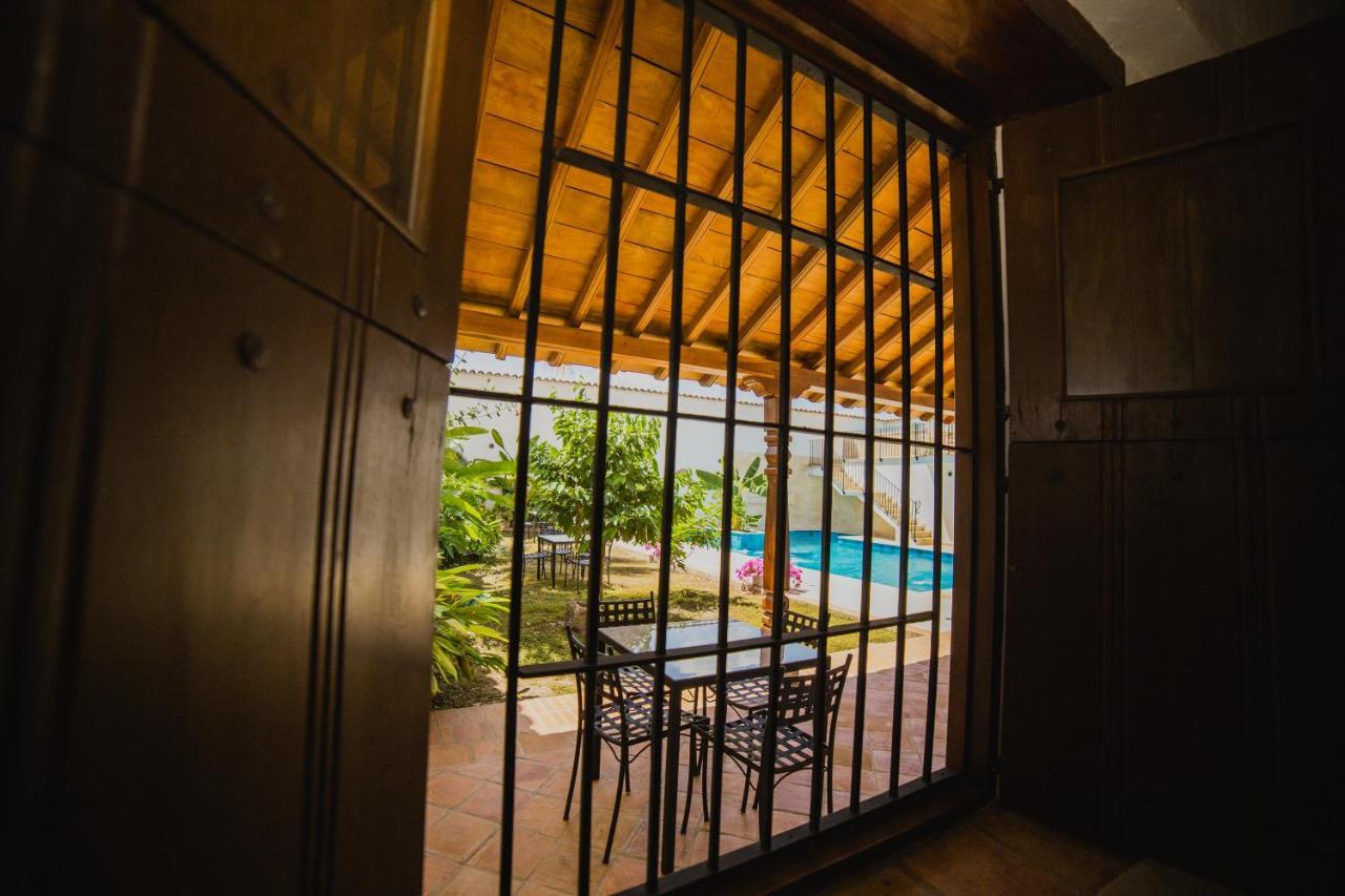 Karakali Boutique Hotel モンポス エクステリア 写真