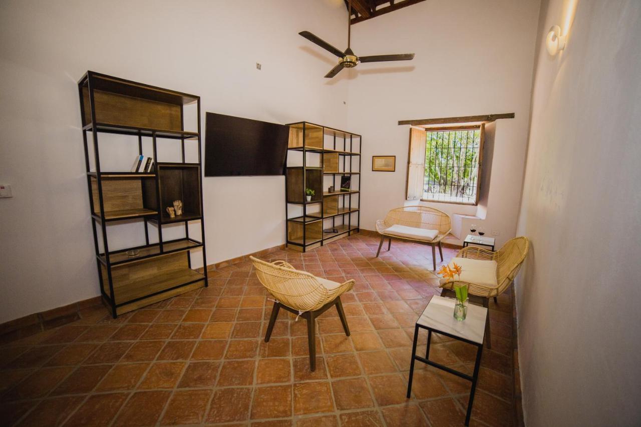 Karakali Boutique Hotel モンポス エクステリア 写真
